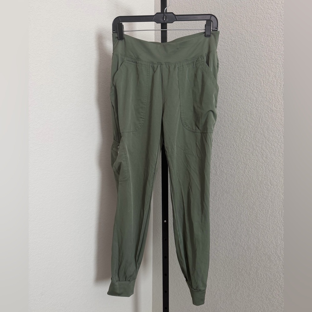 Beyond Scrubs Women’s Olive Green Jogger Pants